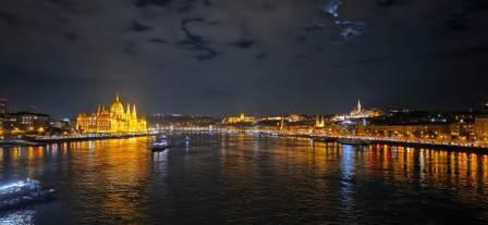 Будапешт вечером, огни набережной Дуная
